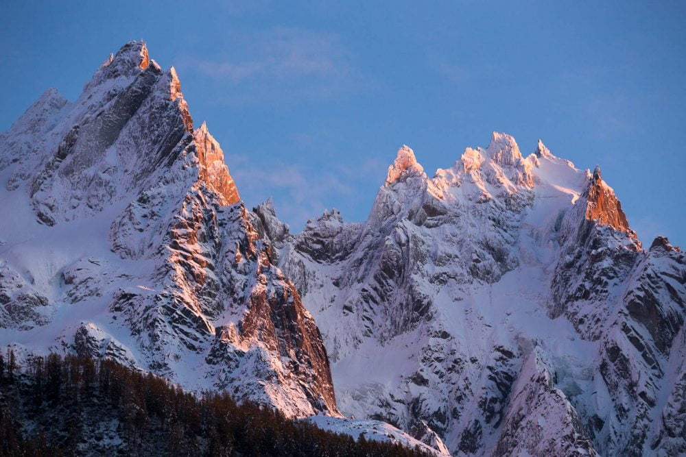 photographie de paysage de montagne dans le massif du mont blanc. Les aiguilles de chamonix