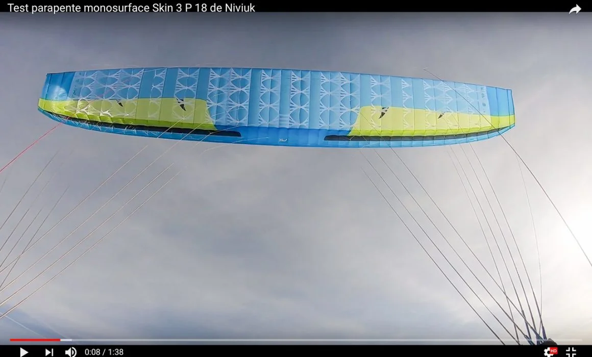 test skin 3 P 18 de niviuk. parapente montagne monosurface light pour hike and fly et combos alpinisme et parapente. essai vidéo et avis