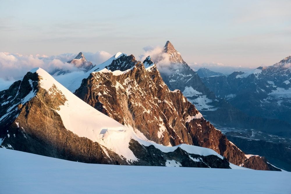 sommets de 4000m entourant zermatt. Weisshorn, zinalrothorn, obergabelhorn, Cervin, Dent Blanche, Mont ROse, Lyskamm, Breithorn.